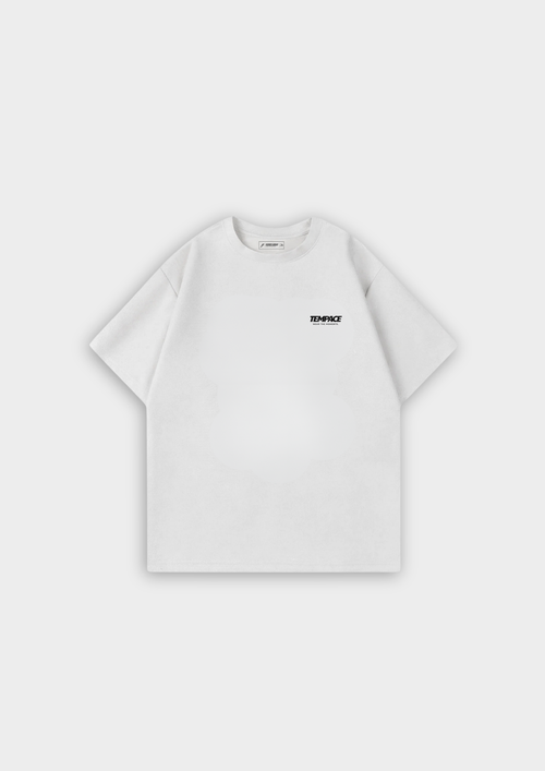 Kylian Mbappé Backprint T-Shirt in Weiß, Vorderseite mit kleinem Logo | TEMPACE